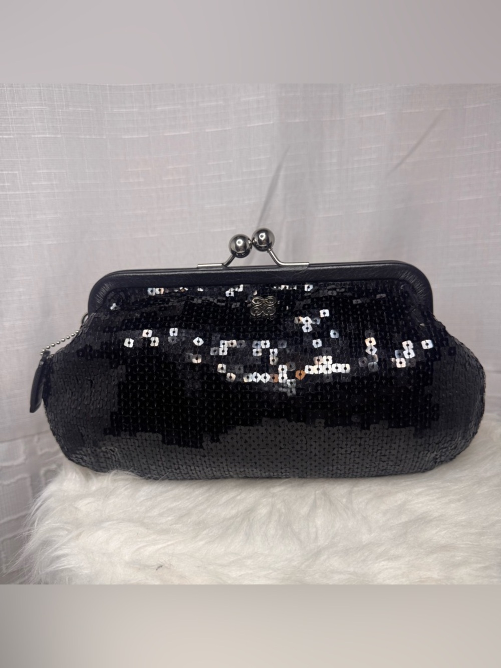 Coach large kisslock sequence pouch EUC !